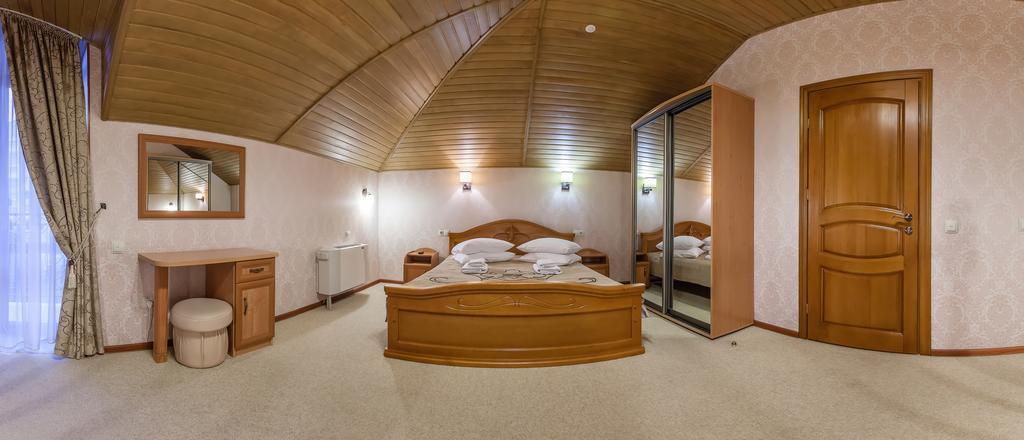 Курортний Готель Золота Корона Trouskavets Extérieur photo