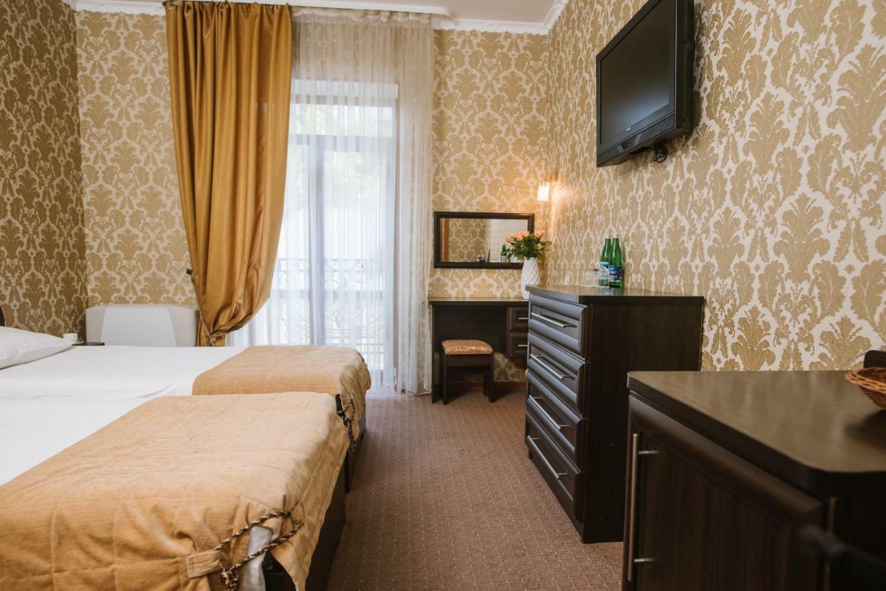 Курортний Готель Золота Корона Trouskavets Extérieur photo