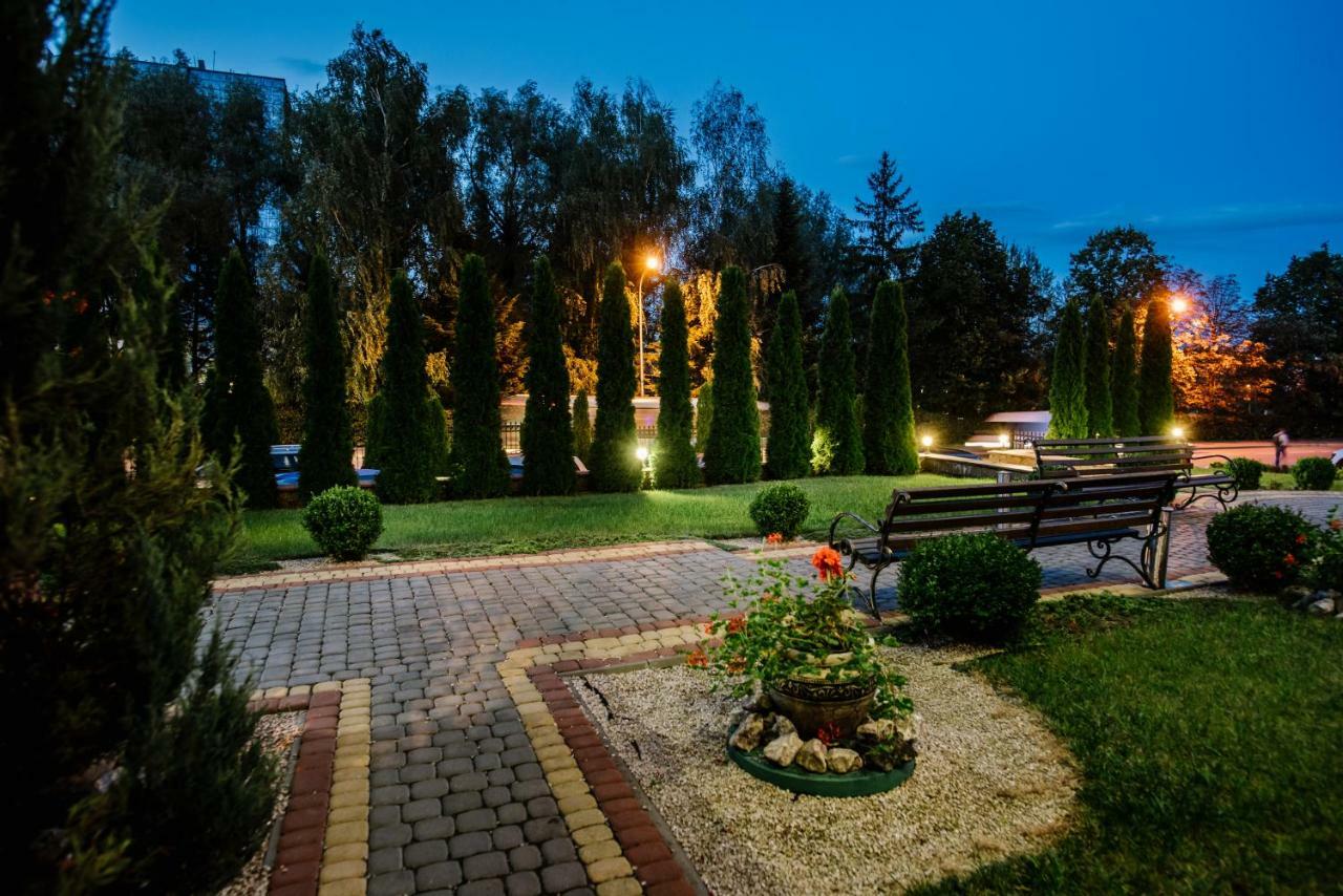 Курортний Готель Золота Корона Trouskavets Extérieur photo